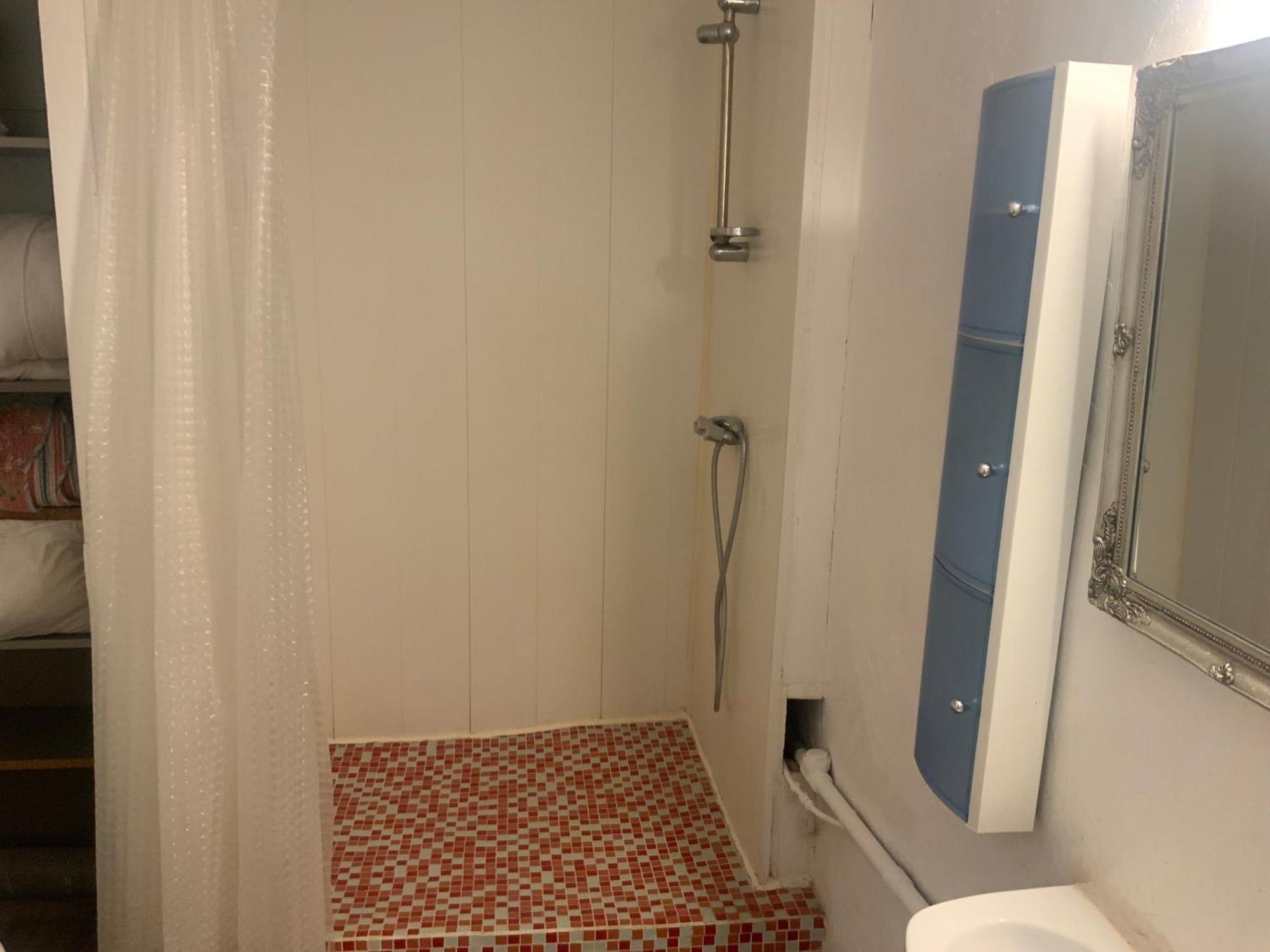 Appartement Pour 4 face à la piscine à Marseille Extérieur photo