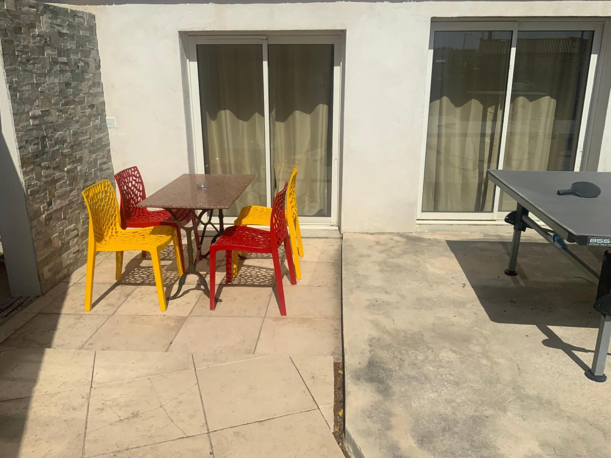 Appartement Pour 4 face à la piscine à Marseille Extérieur photo