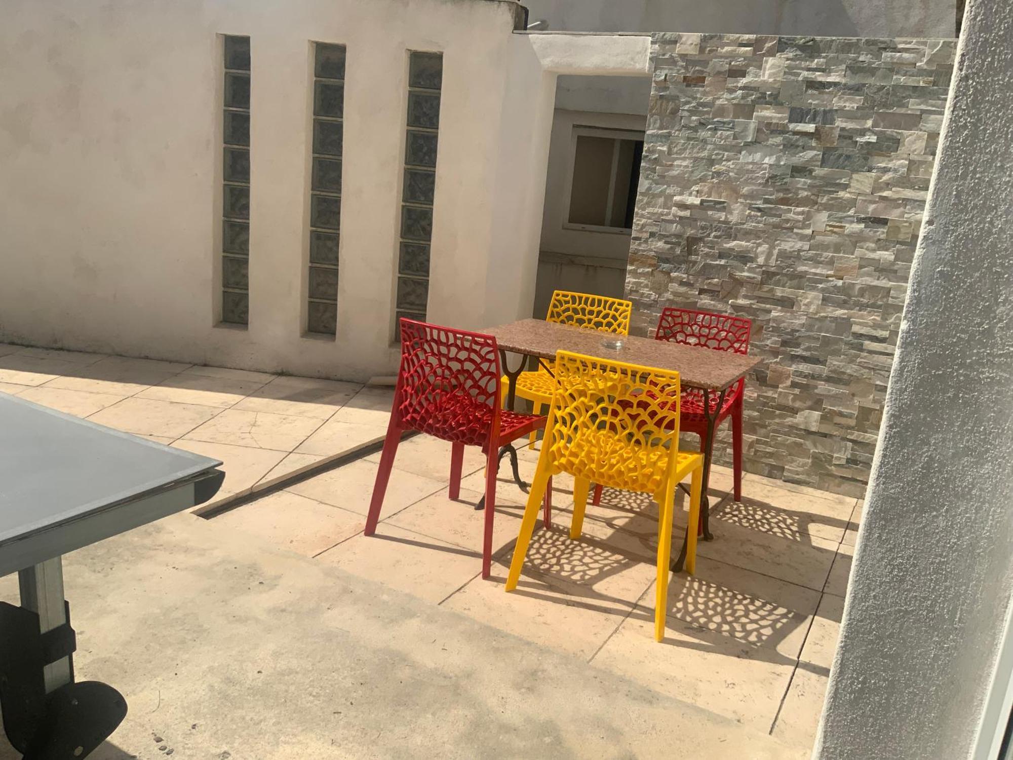 Appartement Pour 4 face à la piscine à Marseille Extérieur photo